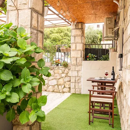 Lapad Sunshine Apartment *